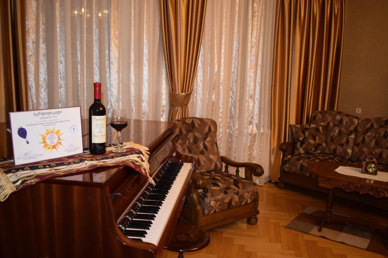 Family Hotel Lago & Wine Cellar Лагодехи Екстериор снимка
