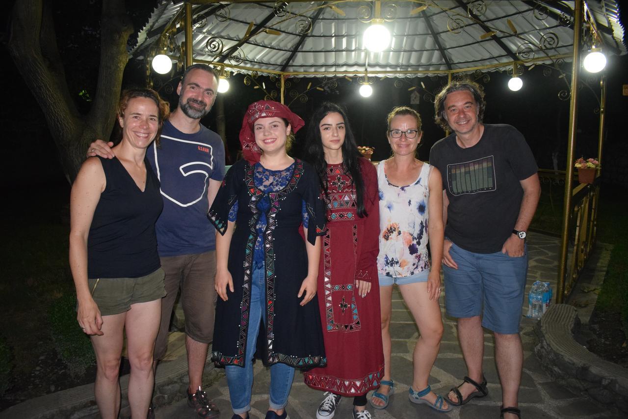 Family Hotel Lago & Wine Cellar Лагодехи Екстериор снимка