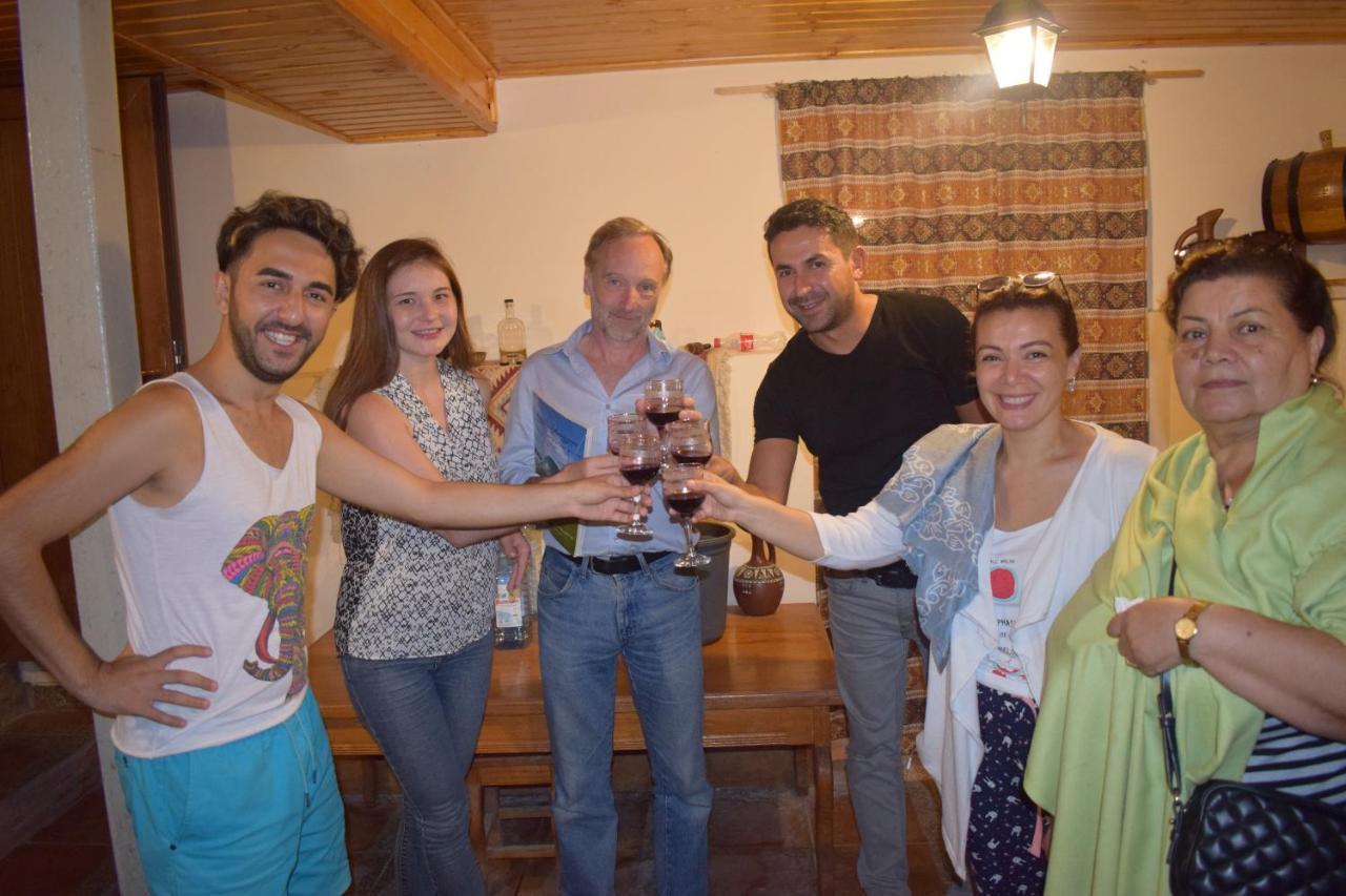 Family Hotel Lago & Wine Cellar Лагодехи Екстериор снимка
